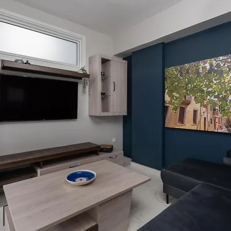 Apartment Center New Semi Basement *