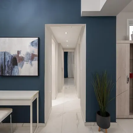 Apartment Center New Semi Basement *