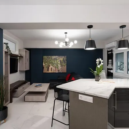Center New Semi Basement Apartment Athens